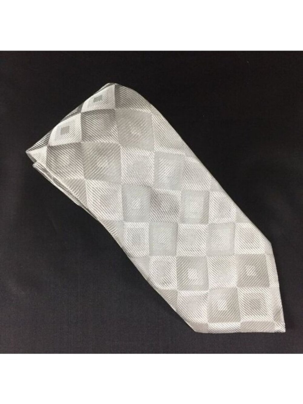 Donald Trump Mens Silk Necktie Silver Diamond Pattern Gray Executive Old Money